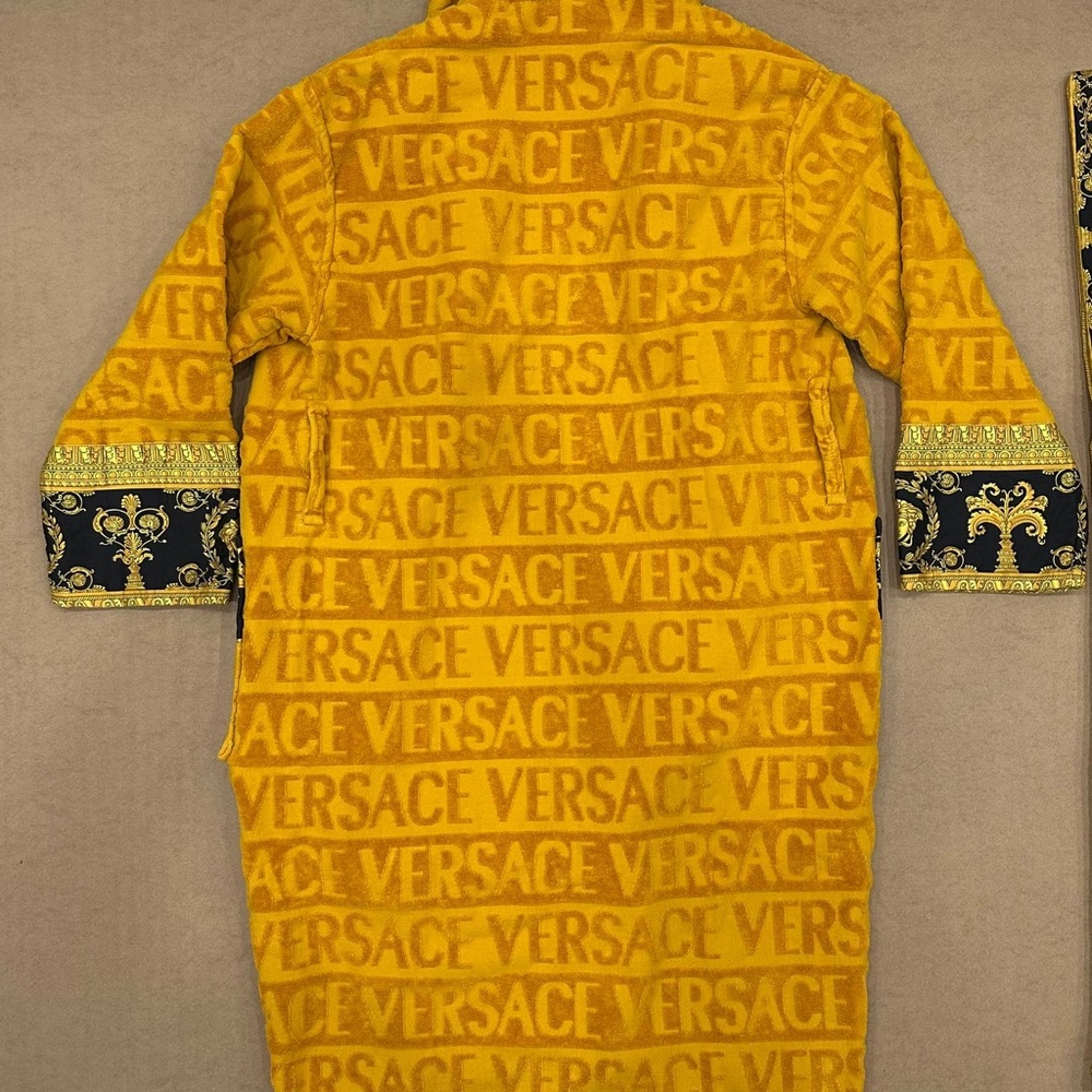 Versace Gold Textured Robe (Large) - Picture 9 of 15